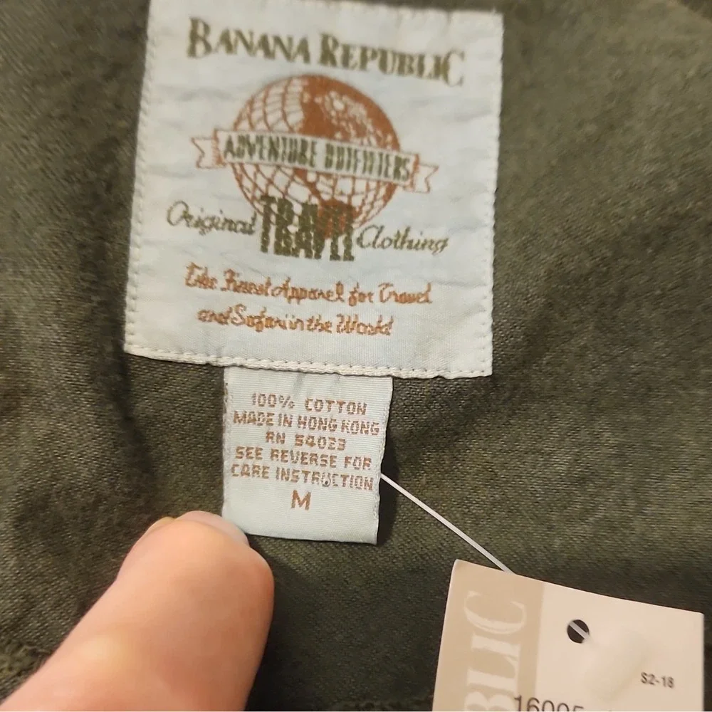 Banana Republic Adventure Outfitters Men's M Green Denim Cotton Button-Up Shirt